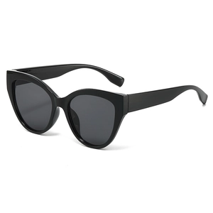 Cat Eye Sunglasses For Women UV400 Protection PC Frame Oversized Retro Fashion Trendy Gradient Lens Eyewear