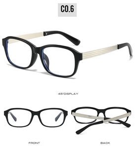 Détails de lunettes de soleil carrées noires avec branches métalliques texturées