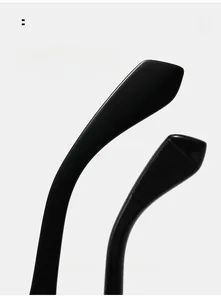 Detail of curved black mirror legs on square sunglasses for comfortable wearing