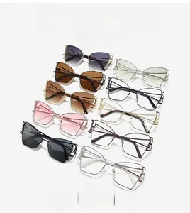 Détails de lunettes papillon en neuf couleurs avec branches en métal ajourées