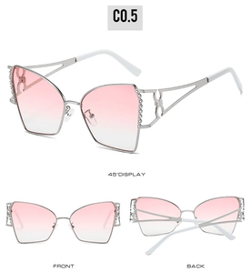 Vues détaillées de lunettes de soleil papillon en métal argenté avec verres dégradés rose