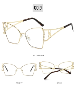 Vues détaillées de lunettes papillon dorées avec charnières diamantées et embouts écaillés