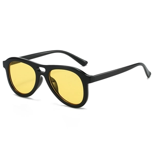 Classic black pilot oversized sunglasses with yellow transparent lenses and double bridge