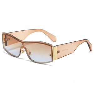 Fashionable oversized square gradient sunglasses with champagne transparent resin frames
