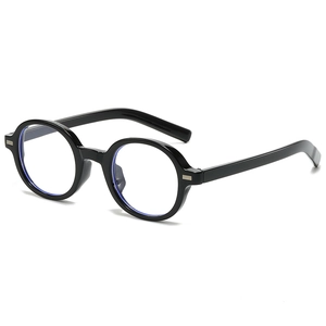 Retro-Sonnenbrille mit rundem schwarzen Rahmen, Silbernieten und hochwertigen Gläsern