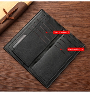 Detalle de cartera larga para hombre con múltiples ranuras y textura de cuero lichi