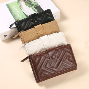 Chic quilted medium wallets in four colors with zipper and multi-card slot design