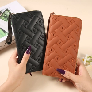 Women Long Wallet Quilted Heart Embroidery PVC Leather Zipper Clutch With Wristlet Large Capacity Card Holder Phone Bag