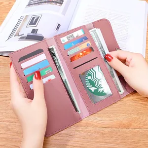 Portefeuille long rose pour femme avec motif cœur, fentes pour cartes et poche mobile