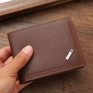 Portefeuille Court Pliant Homme Cuir PU Mince Fentes Multi Cartes Horizontal Business Casual Avec Logo Métallique