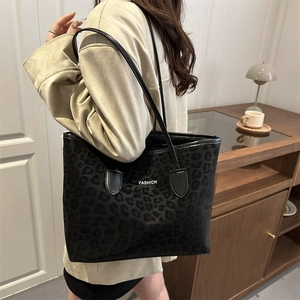 Grand sac cabas léopard avec logo Fashion pour femme, idéal pour l'automne et l'hiver