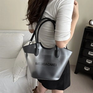 Sac fourre-tout gris fumé semi-transparent avec poignées en cuir noir pour femme