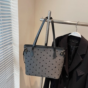 Sac cabas en toile grise à pois noirs avec broderie nœud et anses en cuir