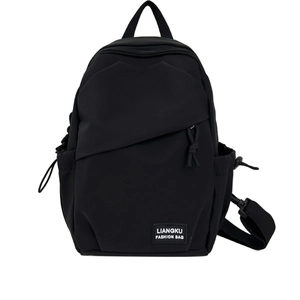 Sac à dos minimaliste en nylon noir résistant à l'eau avec poches latérales pratiques