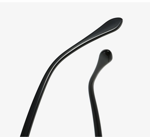 Detailed macro view of the glossy black TR90 temple tips with an ergonomic curved design