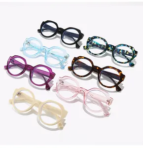 Vue détaillée de montures de lunettes ovales vintage en sept couleurs assorties