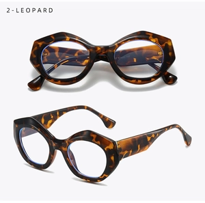 Detail view of leopard print full-rim frames with stylish polygon cat-eye design