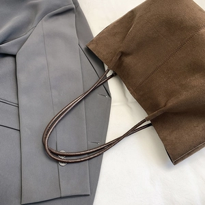 Retro brown frosted leather tote bag with large capacity for office commuting