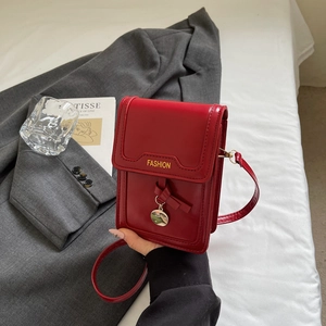 Mini Sac Bandoulière En Simili Cuir Pour Femme Petit Sac Carré Pour Téléphone Avec Inscription Fashion Et Pendentif