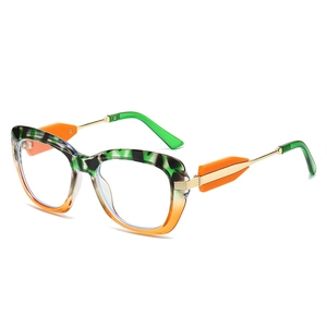 Stylische Cat-Eye-Brille mit grünem Leopardenmuster und orangefarbenem Farbverlauf