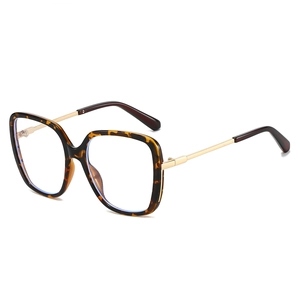 Retro square tortoiseshell frames with thin gold metal temples for a stylish 2025 look