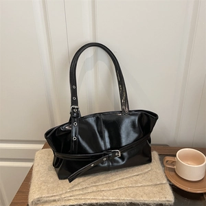 Sac Fourre-tout en Cuir PU Brillant pour Femmes Design de Niche Grande Capacité Sac à Épaule Avec Boucle de Ceinture Mode Casual