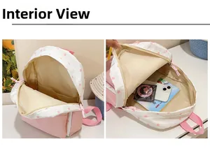 Vue détaillée du rangement intérieur spacieux avec séparateur pour sac à dos étoilé