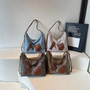 Women Large Capacity PU Leather Tote Bag Retro Street Style Shoulder Bag With Multi Pockets Zipper Closure Fashion Casual Handbag