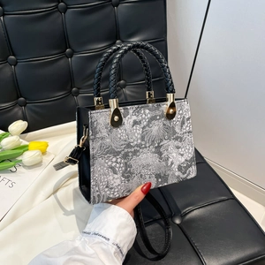 Women Vintage Jacquard Crossbody Bag Elegant Floral Embroidery Handbag With Woven Handle And Gold Hardware Daily Fashion