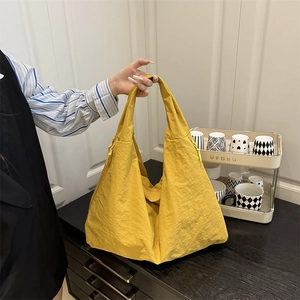 Large Capacity Hobo Bag For Women Crinkled Polyester Shoulder Tote Slouchy Dumpling Shape Casual Commuting Fashionable