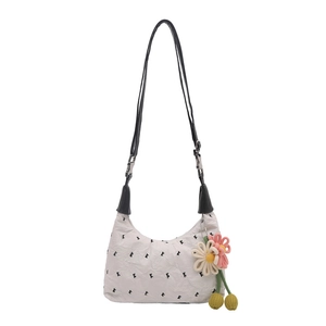 Sac à bandoulière plissé crème style français avec fleur et broderie oursons
