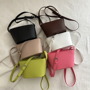 Damen Minimalistische Eimertasche Aus Kunstleder Kleine Umhängetasche Modische Alltags-Handtasche Mit Verstellbarem Riemen