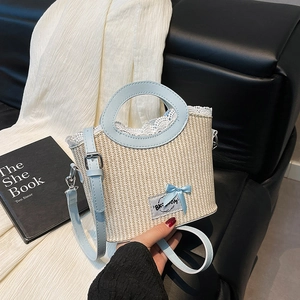 Sac à Main en Paille Tissé pour Femmes avec Bordure en Dentelle Nœud Été Plage Vacances Sac Seau Bandoulière