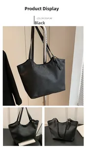 Dettaglio della borsa tote nera vintage con pelle PU stropicciata e dettagli dorati