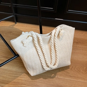 Straw Woven Tote Bag With Cotton Rope Handle Pompom Decor Summer Beach Vacation Shoulder Bag For Women Zipper Closure