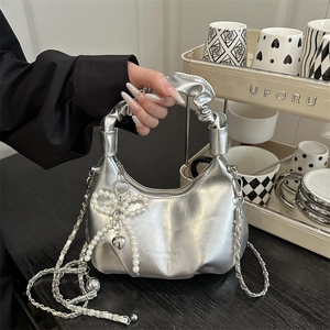 Women Glossy PU Leather Crossbody Bag Pleated Handle Ruched Handbag With Chain Strap Artificial Pearl Bow Pendant Heart Charm Chic