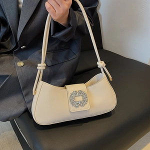 Sac à épaule crème élégant avec boucle carrée en cristal et détail de nœud