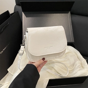 Sac Bandoulière Pour Femme En Cuir PU Plissé Tendance Mode Sac À Épaule Sac Selle Décontracté