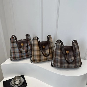 Retro plaid wool tote bags in three colors with leather trim and N letter metal clasp