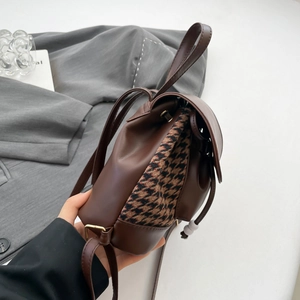 Retro houndstooth patchwork backpack for women in brown leather for daily casual style