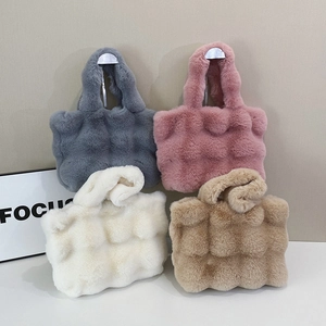 Large Capacity Faux Fur Plush Tote Bag For Women Quilted Bubble Texture Winter Soft Warm Shoulder Bag Handbag Commuter Gift