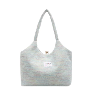 Borsa tote in maglia a righe arcobaleno con motivo a mosaico azzurro e manici