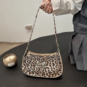 Leopard Print Baguette Underarm Bag For Women Fashion PU Leather Shoulder Bag With Metal Bow Decor Small Handbag