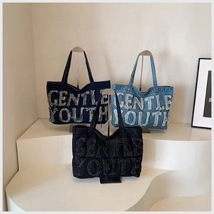 Borsa tote in denim retrò blu e nera con ricamo Gentle Youth e grande capacità interna