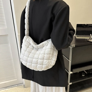 Quilted cloud bag in white featuring a stylish lattice pattern and large capacity