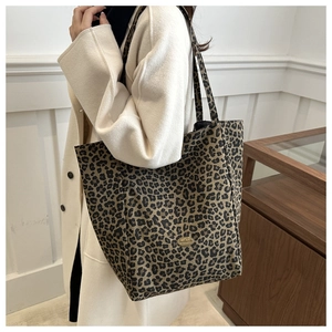Sac fourre-tout à imprimé léopard avec plaque dorée et grande capacité en nylon
