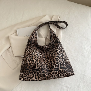 Leopard Print Large Capacity Tote Bag Corduroy Shoulder Hobo Handbag Fashion Casual Stylish For Women
