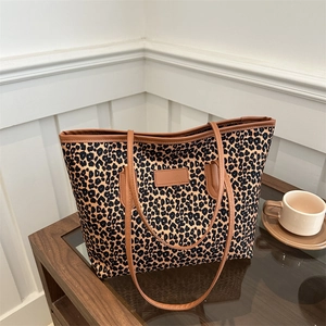 Leopard Print Tote Bag Women Large Capacity Nylon Shoulder Bag Urban Simple Fashionable Trendy For Daily Work Commute