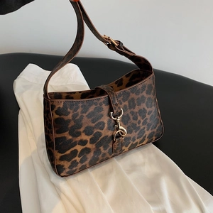 Leopard Print Underarm Bag Women PU Leather Retro Shoulder Hobo Bag With Gold Metal Clasp Fashion Versatile Trendy