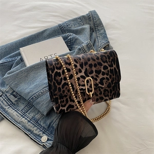 Leopard Print Umhängetasche PU Leder Kleine Quadratische Klappentasche Goldene Metallkette Vintage Mode Damen Streetwear